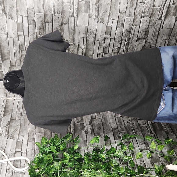 Softball Mama Graphic Tee - Picture 6 of 7